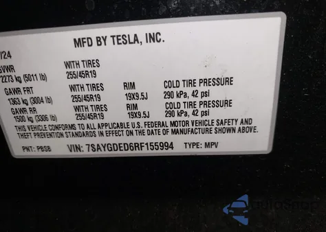2024 Tesla Model Y Long Range Dual Motor All-Wheel Drive/Rwd z USA, uszkodzony, nr VIN 7SAYGDED6RF155994
